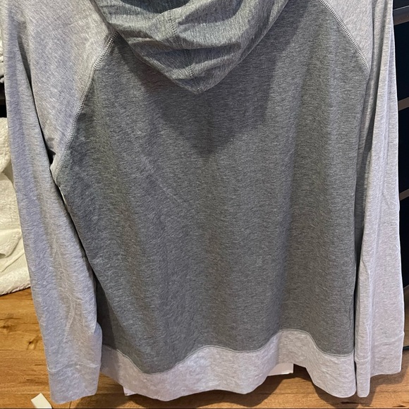 Puma long sleeve workout top - Picture 4 of 6